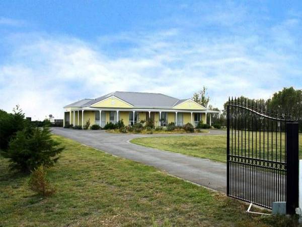 THOROUGHBRED TRAINING PROPERTY - 50 ACRES Picture 2