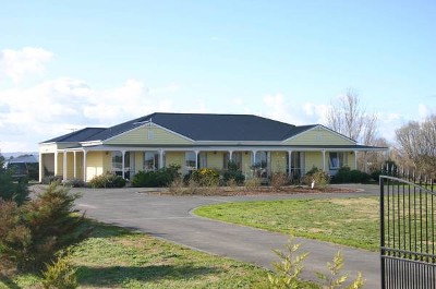 THOROUGHBRED TRAINING PROPERTY - 50 ACRES Picture