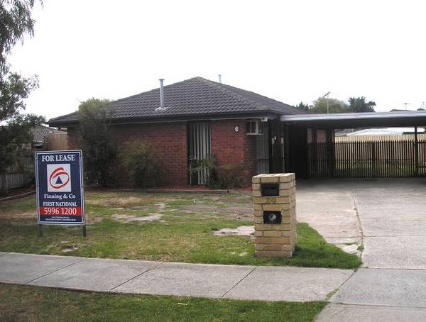 THREE BEDROOM HOUSE Picture 1