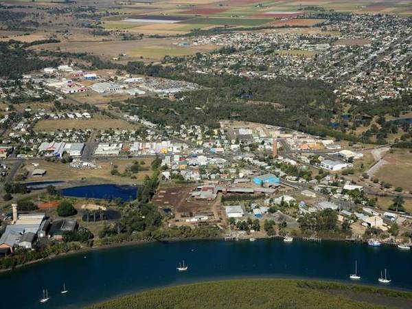 Great Opportunity & Position Picture 2