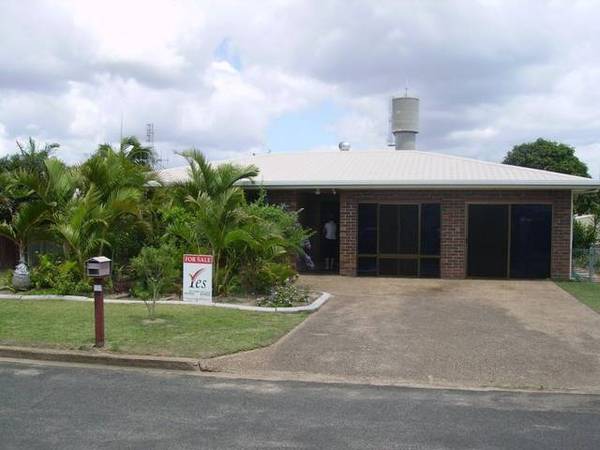 Stroll to the Beach Picture 1