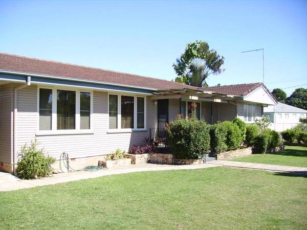 Location & Space in Svensson Heights Picture 1