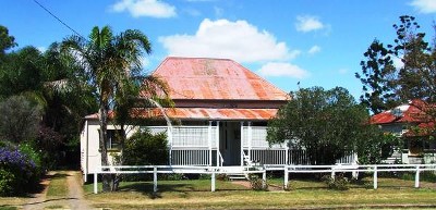 RES B FLATS - 3 BLOCKS FROM CBD Picture