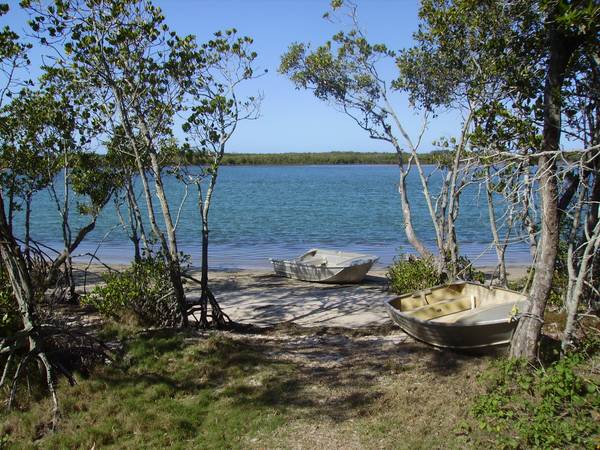 Absolute Riverfront to Build Your Dream Home Picture 1