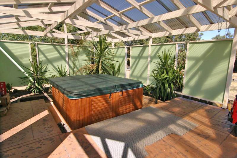 Large Family Home that caters for all your needs Picture 2