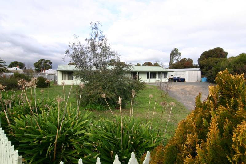 Large Family Home that caters for all your needs Picture 1