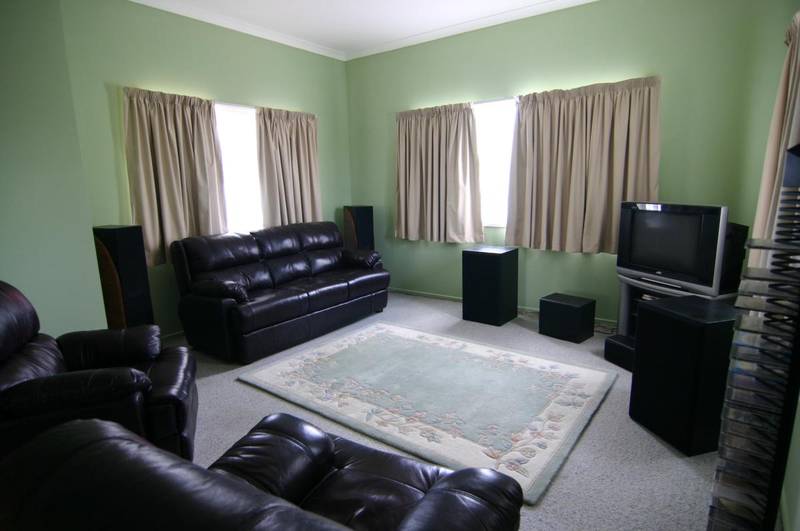 Country Style Character Picture 2