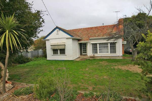 Central 4 Bedroom Picture 1