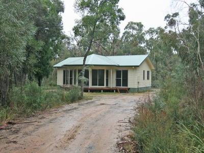 One Acre Bush Land - Halls Gap Picture One Acre Bush Land - Halls Gap Picture