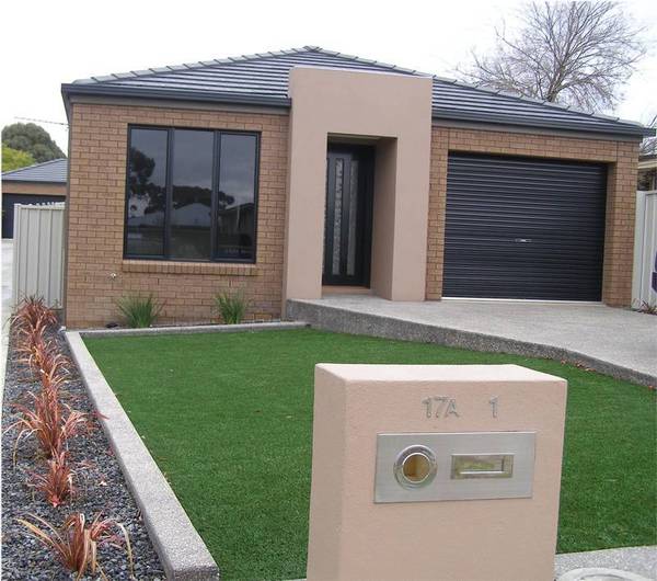 Brand New Unit in West End Picture 1