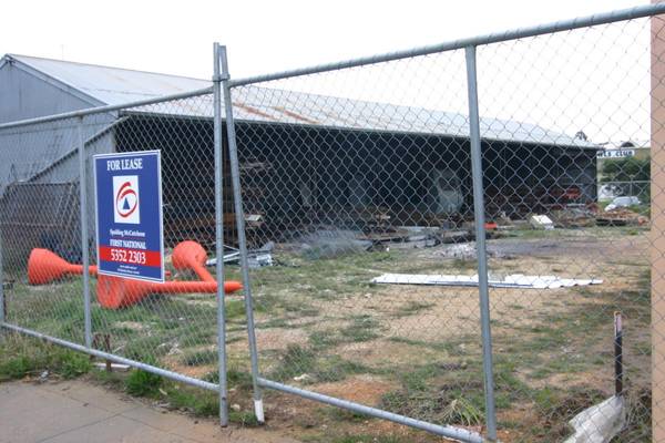 Large Commercial Business Site Picture 3