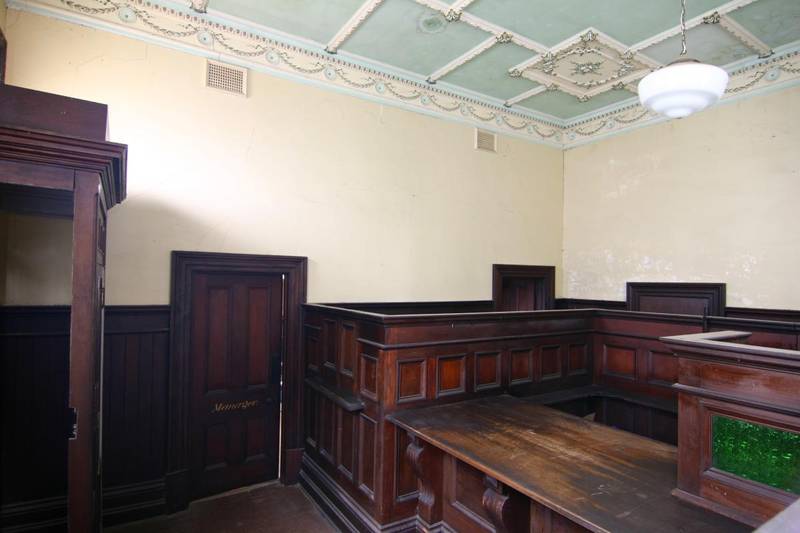 Historic Bank Building & Residence Picture 3