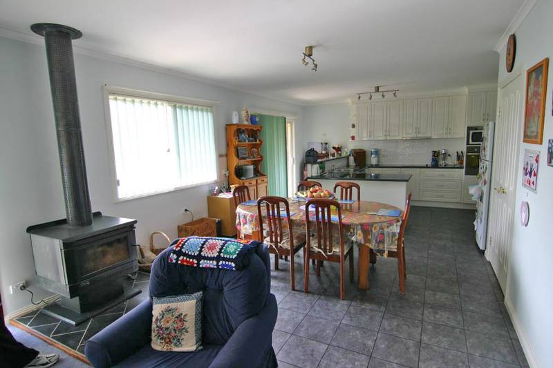 Next to Brand New Picture 3