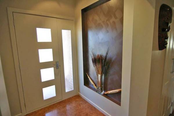 Superb Quality Executive Home Picture 2