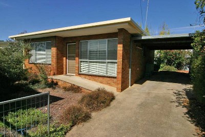 Brick unit in quiet location Picture Brick unit in quiet location Picture