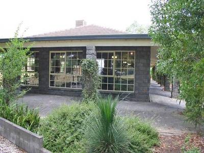 HALLS GAP TAVERN- FOR LEASE Picture