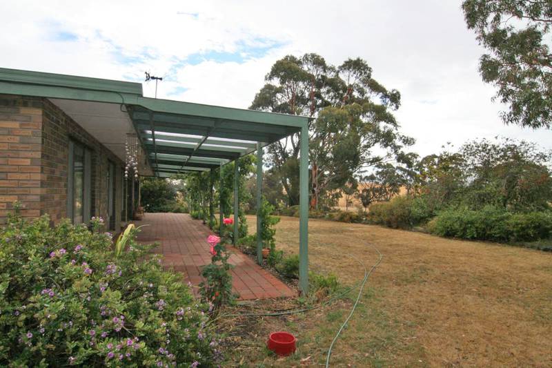 Rural Retreat Picture 3