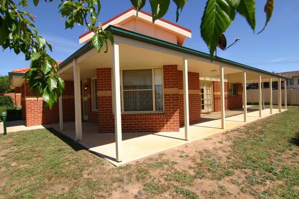 One of Ararat Finest Units Picture 1