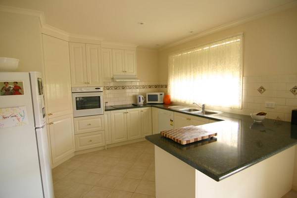 One of Ararat Finest Units Picture 2