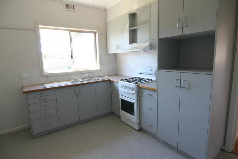 Auction - April 16th, 2009 at 11.30am Picture 2