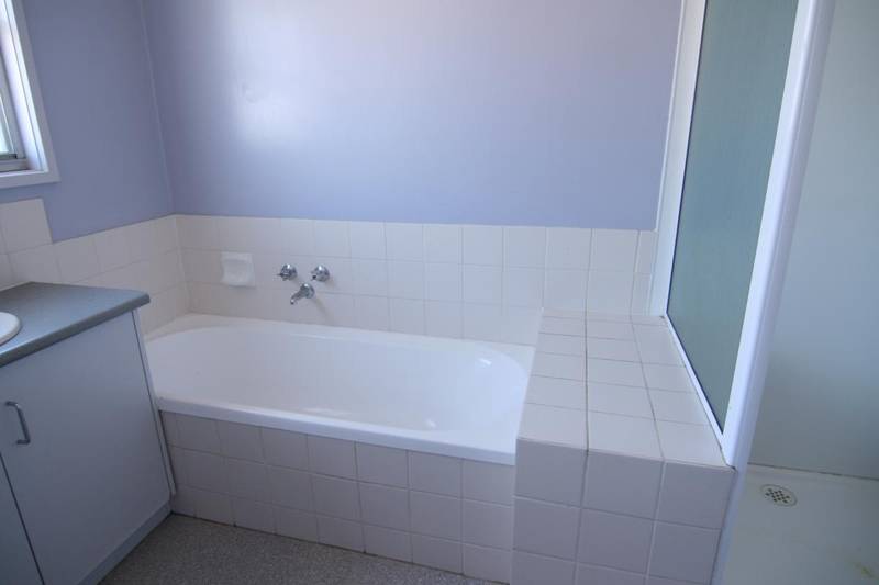 Auction - April 16th, 2009 at 11am Picture 3