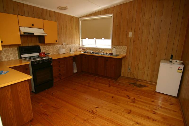 CENTRALLY LOCATED 3BR HOME WITH SHEDDING Picture 2