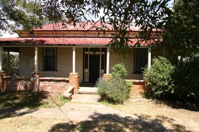 7BR PERIOD HOME IN PRIME LOCATION Picture