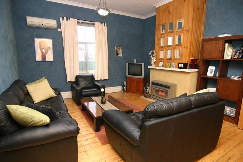 Renovated 4BR Home Picture 2