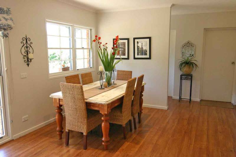 MAKE A SPLASH THIS SUMMER - 4BR ON 5.5 ACRES Picture 3