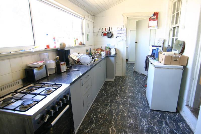 Affordable Solid Brick - Renovated Picture 3