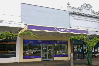 Large Commercial Retail/Office Building Picture