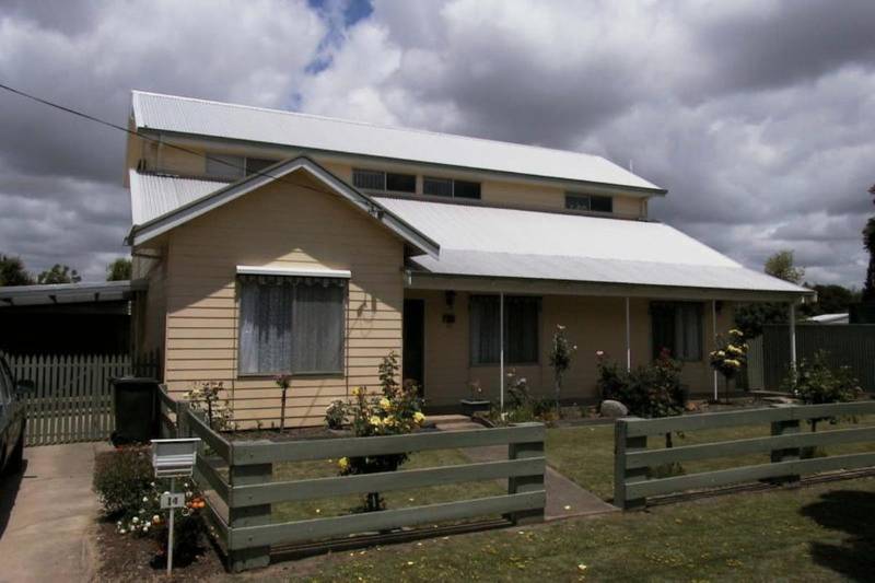 Large Family Home Picture 1