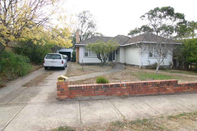 Just A stones throught to the Main Street Picture 1