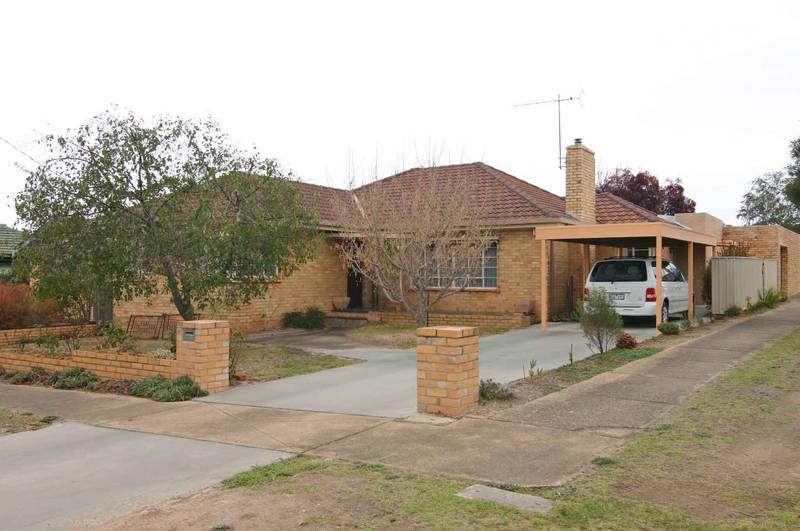 West End Family Home Picture 1