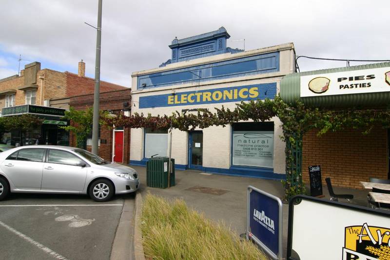 COMMERCIAL PREMISES - TOP OF THE TOWN Picture 2