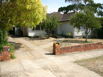 Central 3 bedroom Home Picture