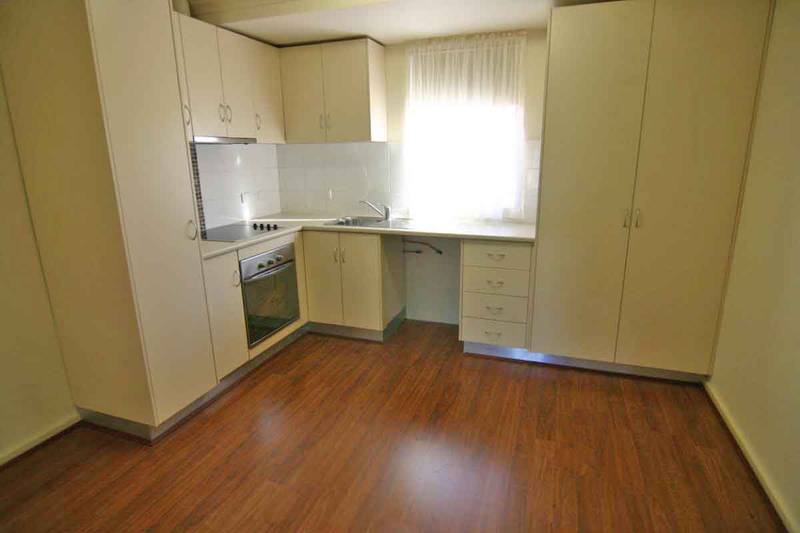 Central 2 Bedroom TownHouse Picture 2