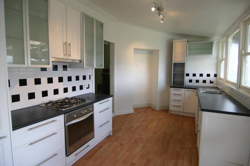 Central Period Home Picture 2