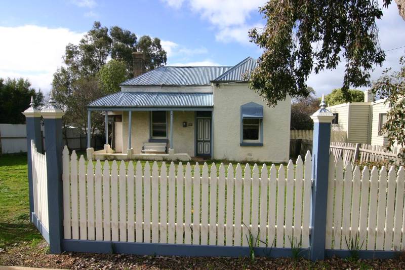 Central Period Home Picture 1