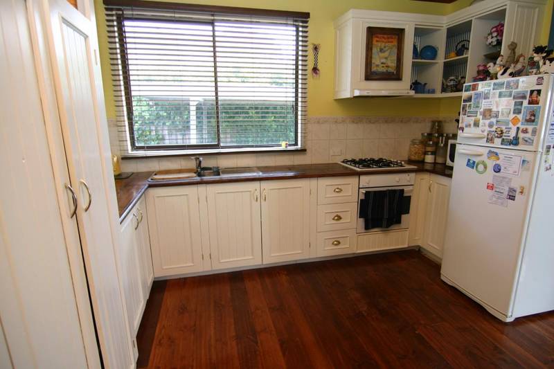 Tastefully Renovated Inside & Out Picture 2