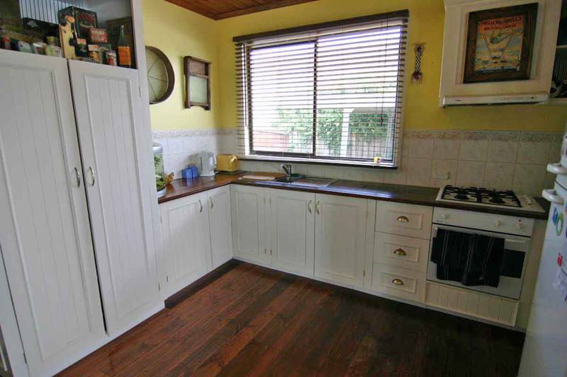 Tastefully Renovated Inside & Out Picture 3