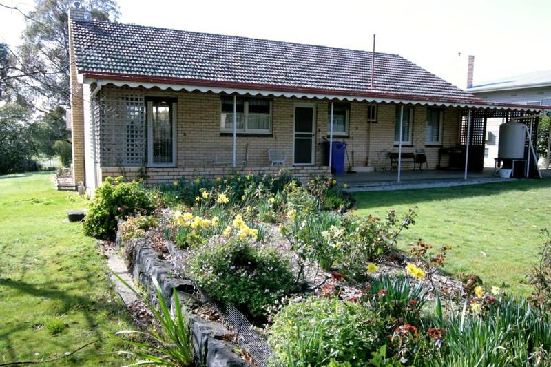 Ideal Development - Large, Elevated & Views Picture 3