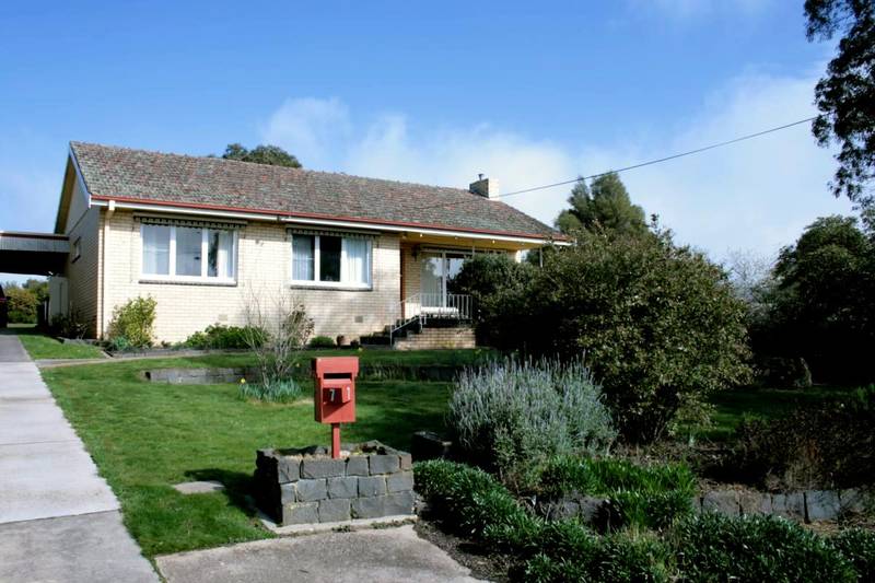 Ideal Development - Large, Elevated & Views Picture 1