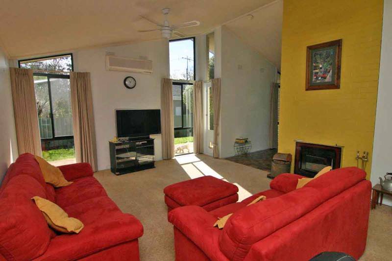 Low Maintenance Brick Veneer Home Picture 3