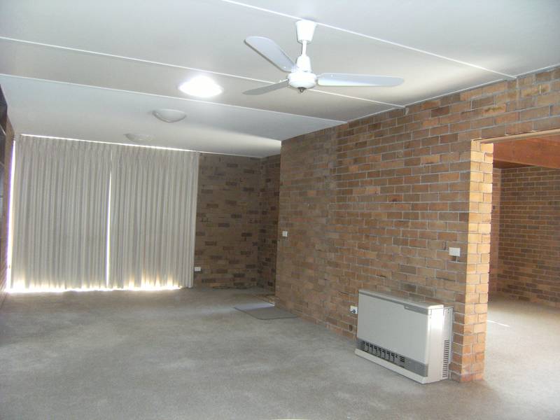 Great Home, Great Location! Picture 2