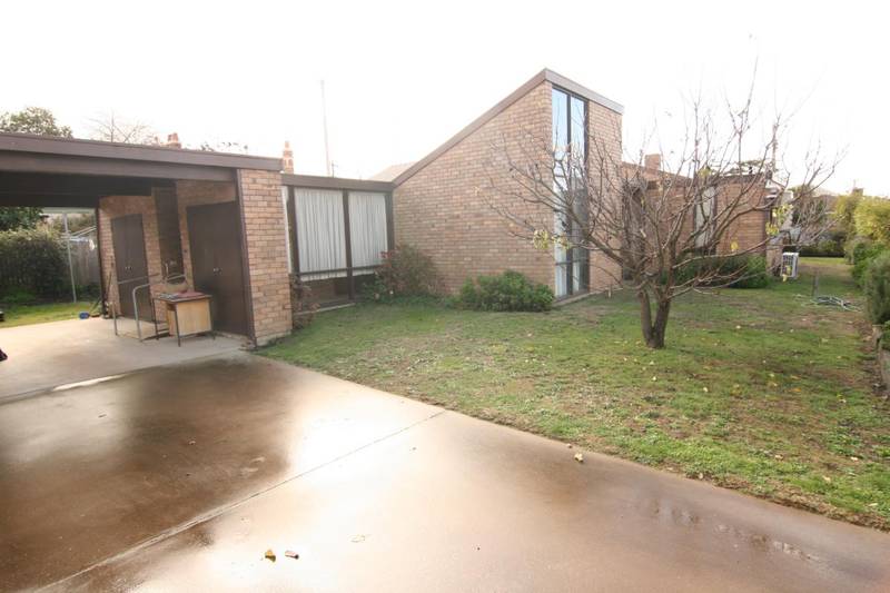 Great Home, Great Location! Picture 1