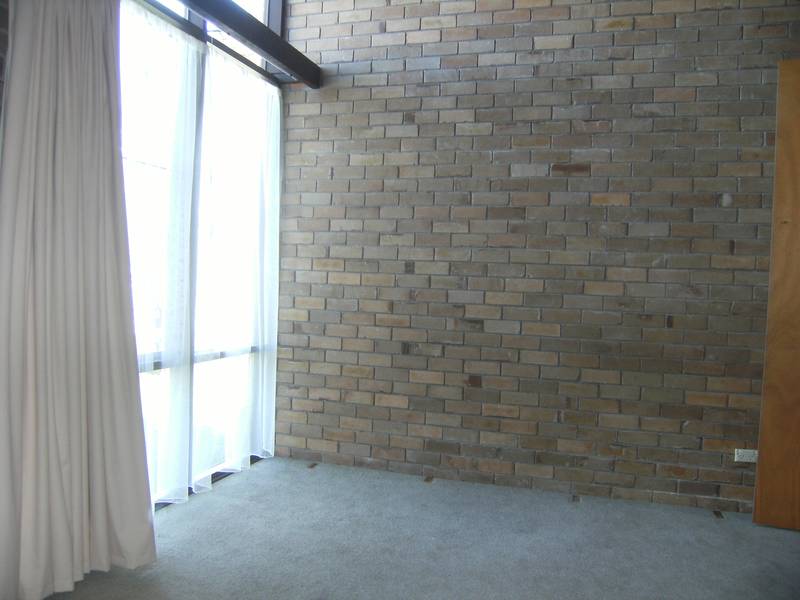 Great Home, Great Location! Picture 3