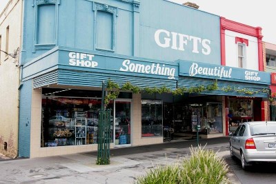 Gift Shop Business Picture