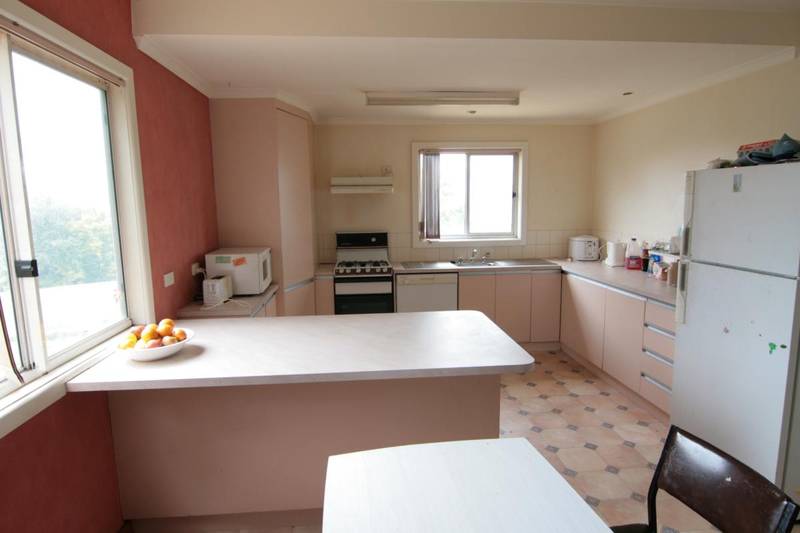 Central location period home Picture 2