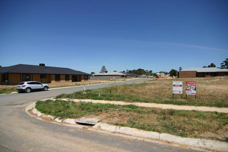 Ararat Mountain View Estate Picture 2